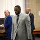 Image for article titled R. Kelly Married Aaliyah at 15 So She Could Get an Abortion, Witness Says